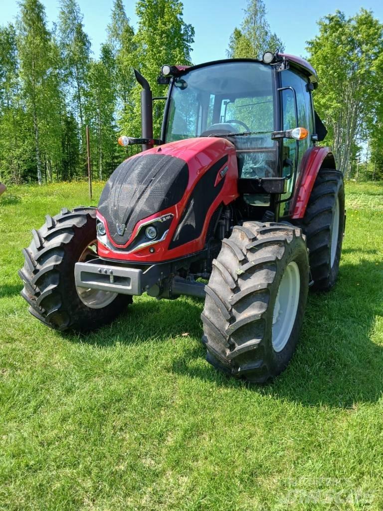 Valtra A 105 Traktorok