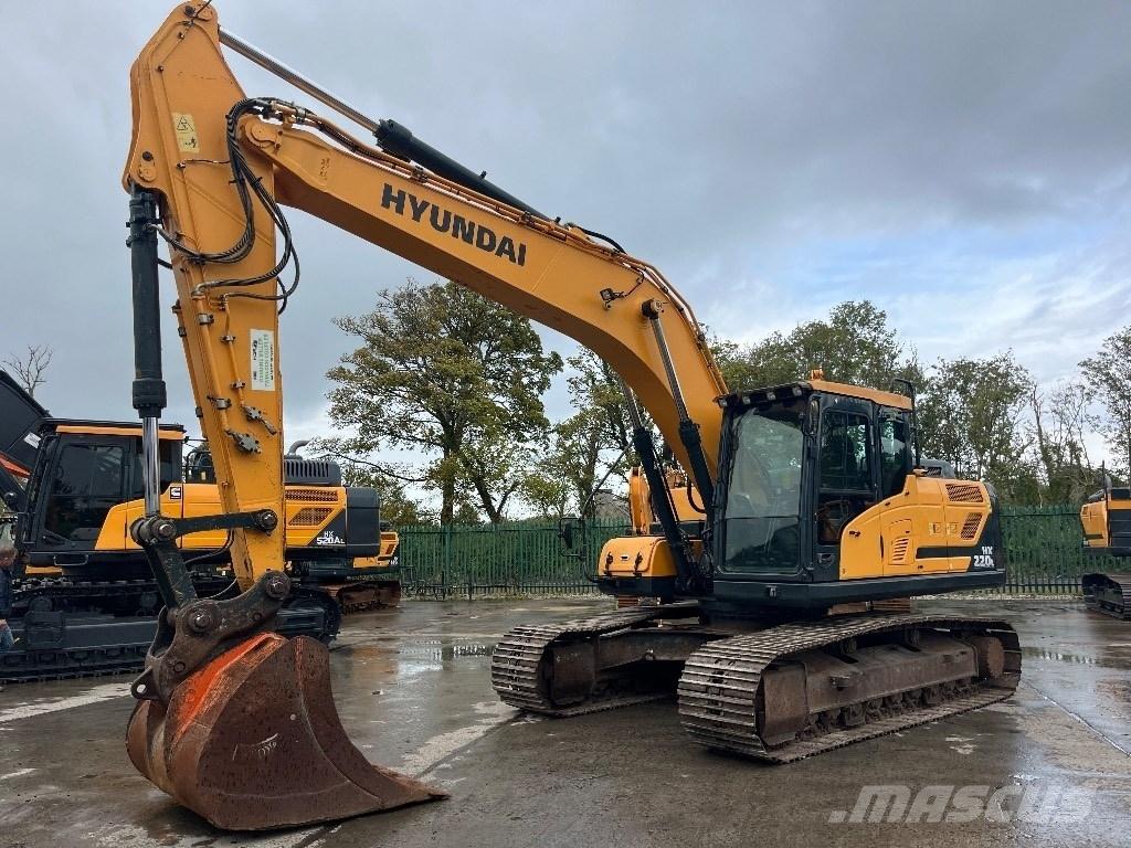 Hyundai HX220L Lánctalpas kotrók