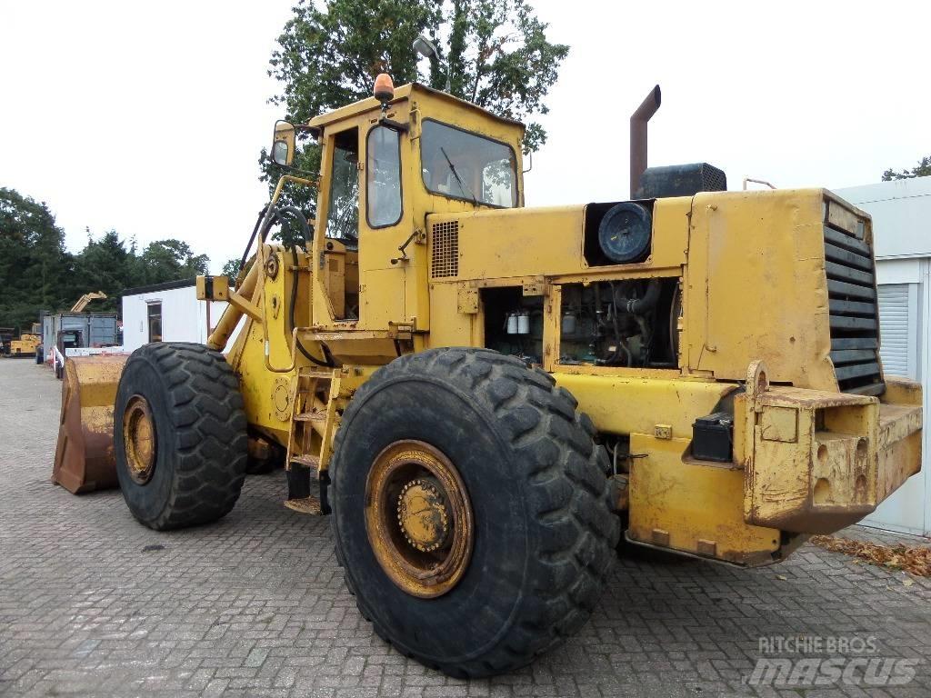 Volvo BM 4600 Gumikerekes homlokrakodók