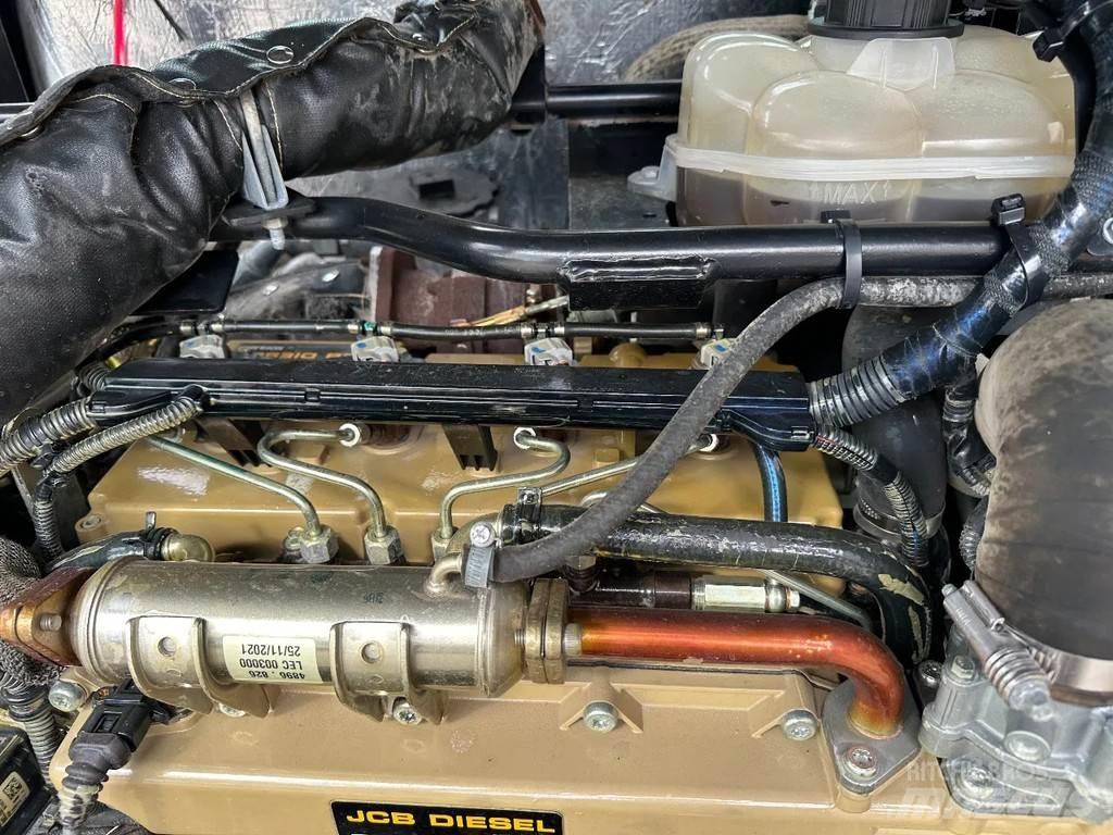 JCB TM220 SV A Teleszkópos gumikerekes rakodók