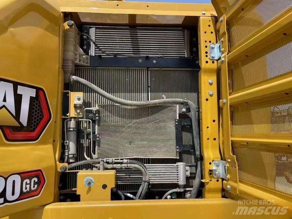 CAT 320GC Lánctalpas kotrók