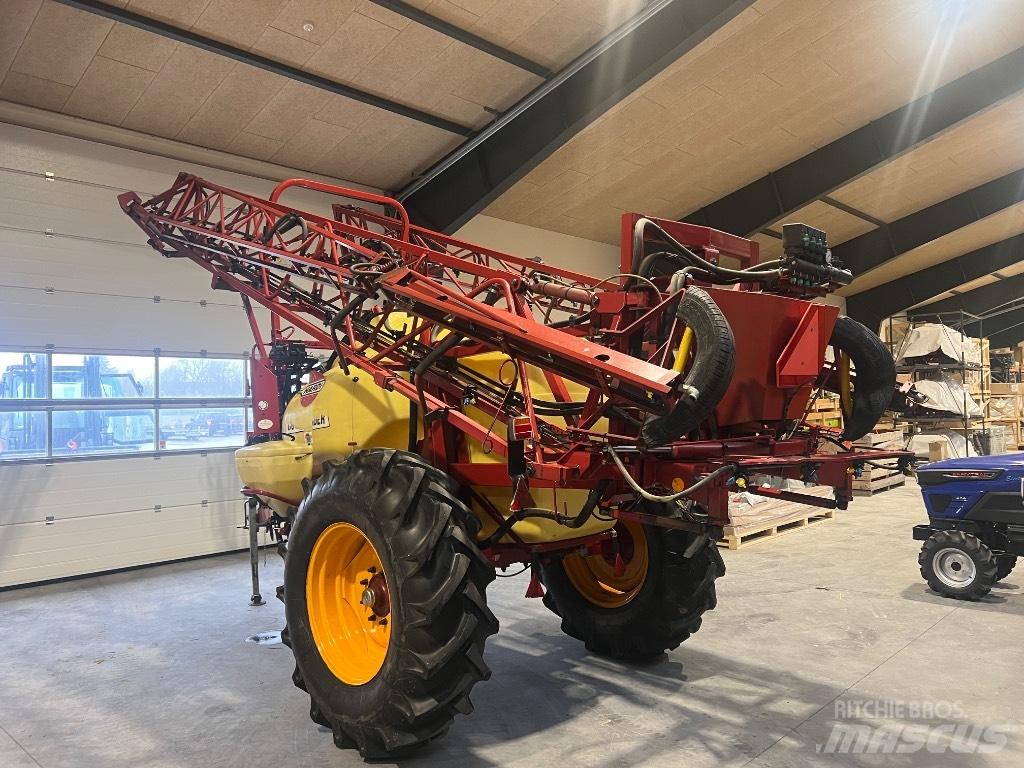 Hardi Commander 2800 Vontatott trágyaszórók