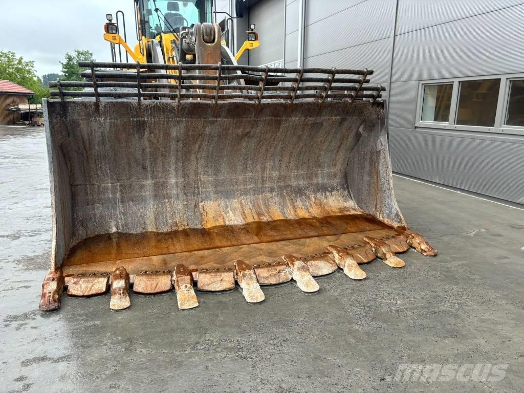 Volvo L 350 F Gumikerekes homlokrakodók