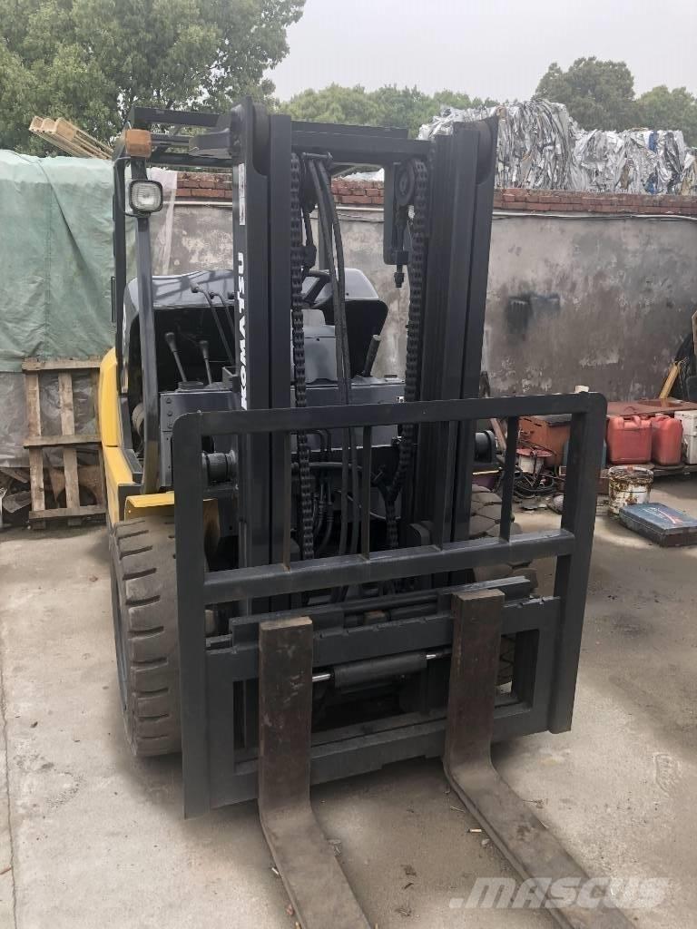 Komatsu 5 Ton Dízel targoncák