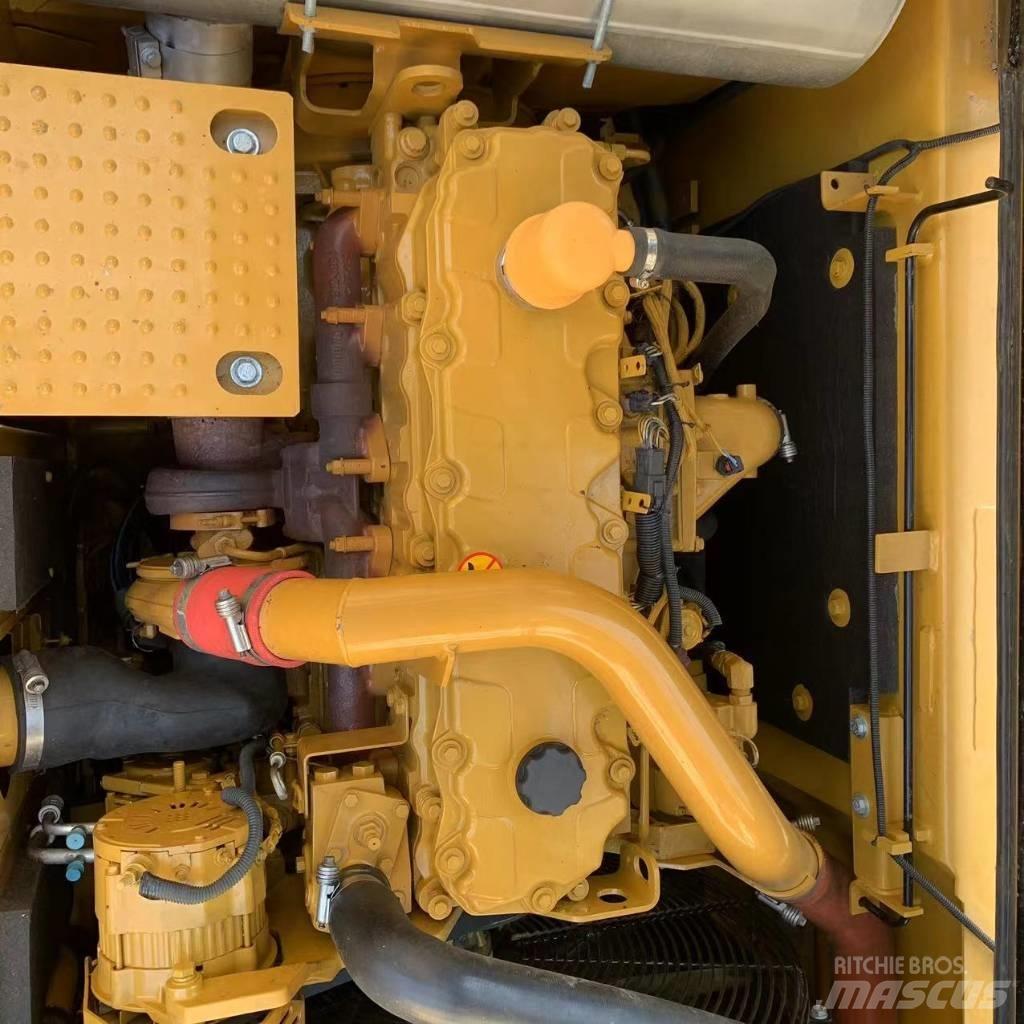 CAT 329E Lánctalpas kotrók