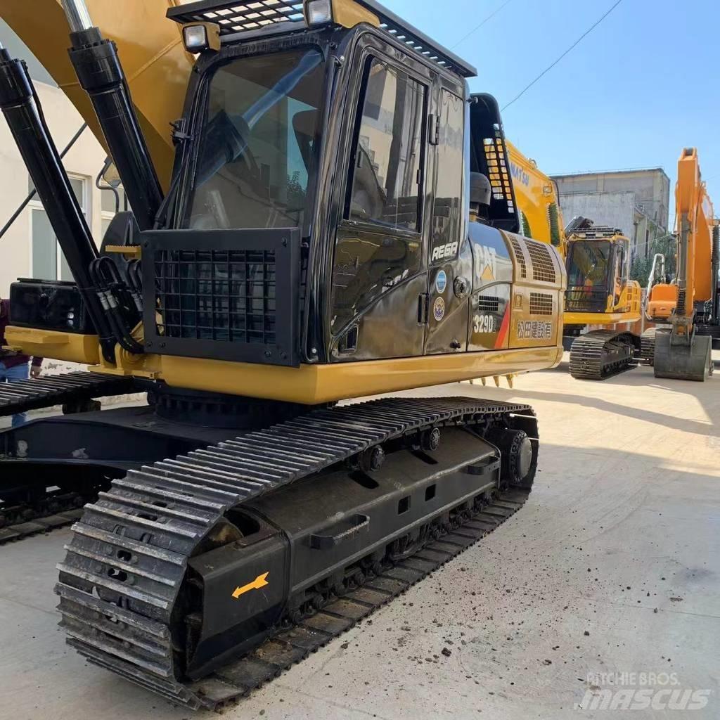 CAT 329E Lánctalpas kotrók