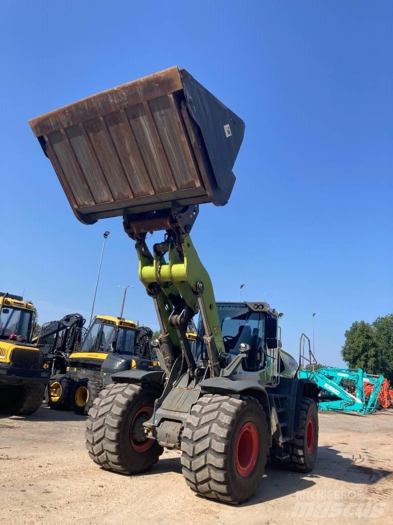 CLAAS Torion 1812 Gumikerekes homlokrakodók