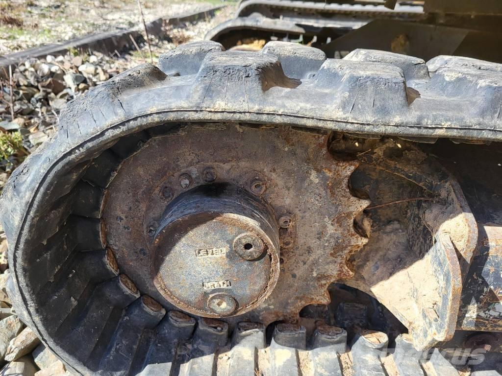 Komatsu PC24MR-5 Mini kotrók < 7t