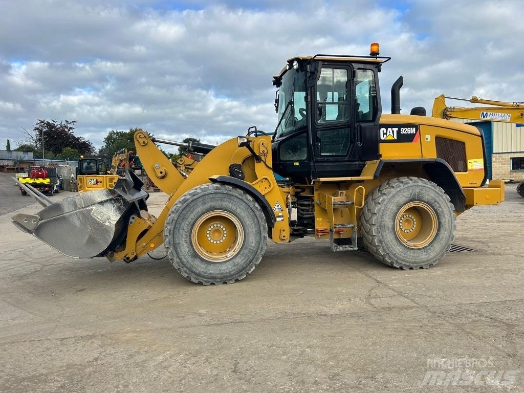 CAT 926M Gumikerekes homlokrakodók