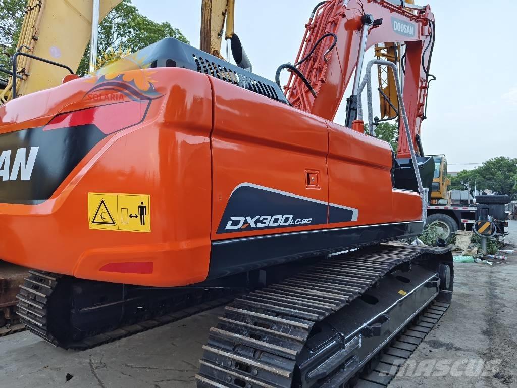 Doosan DX 300 LC Lánctalpas kotrók