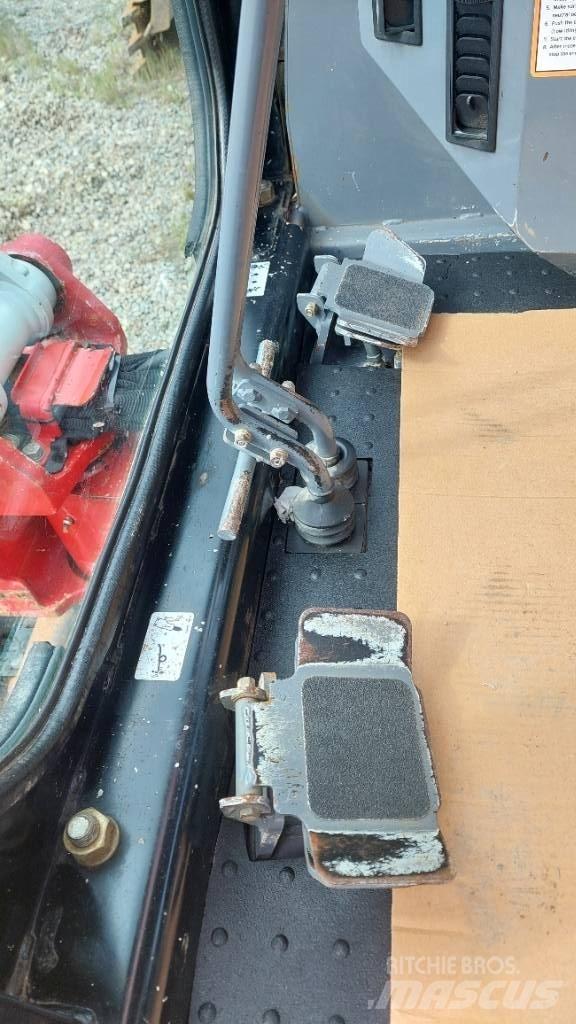 Takeuchi TB 23 R Mini kotrók < 7t