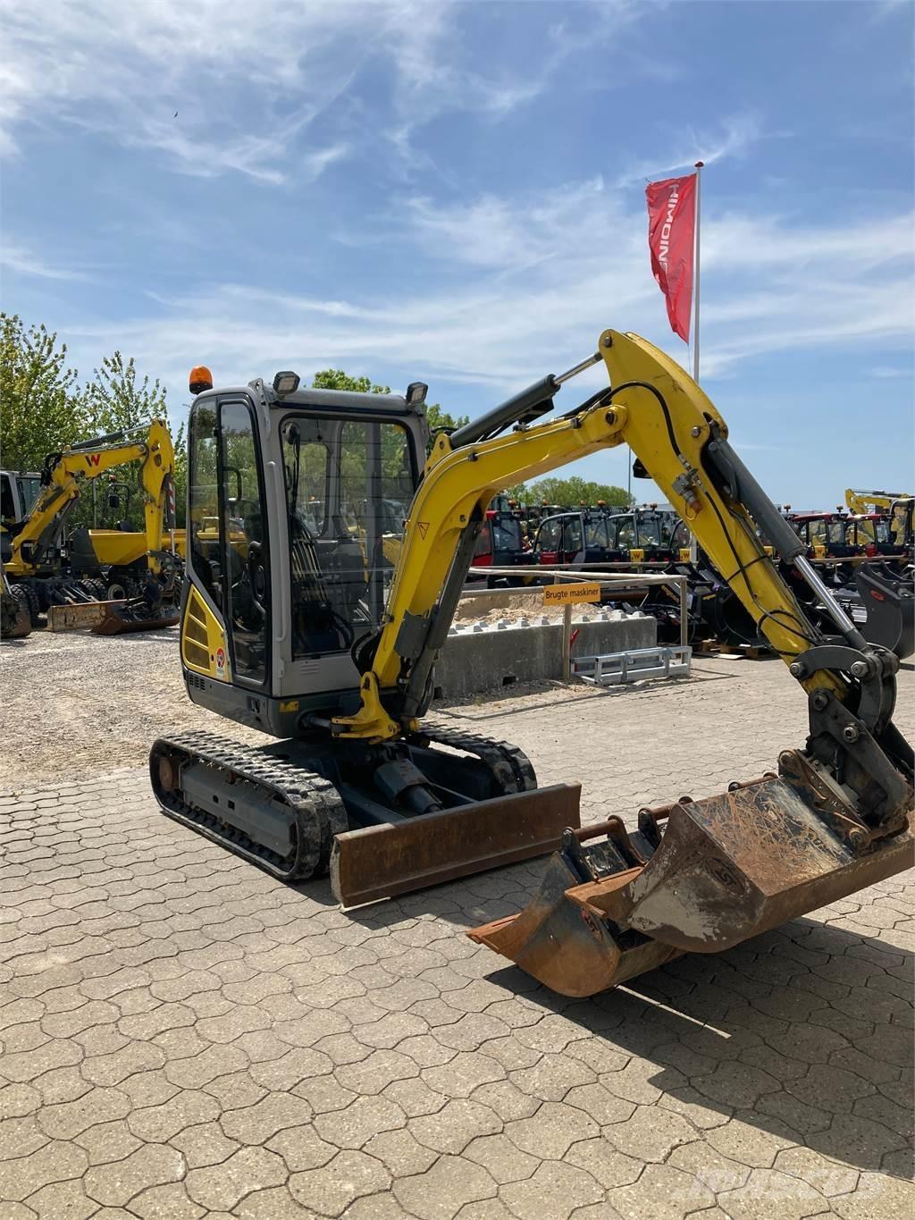 Wacker Neuson ET24 Mini kotrók < 7t
