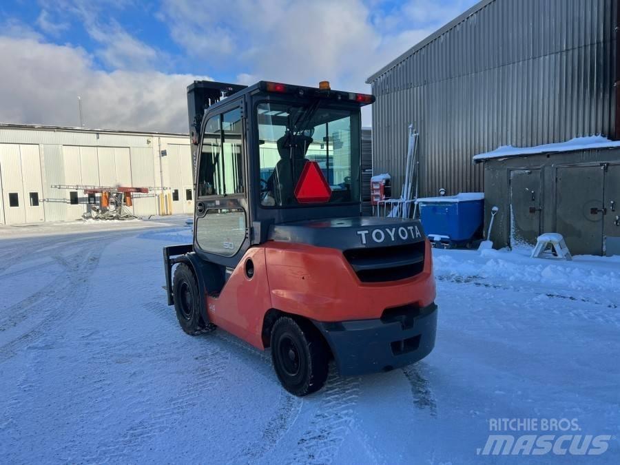 Toyota 40-8FD50N Dízel targoncák
