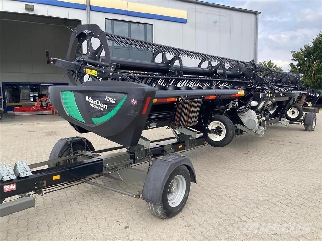 MacDon FD 140 Kombájn tartozékok