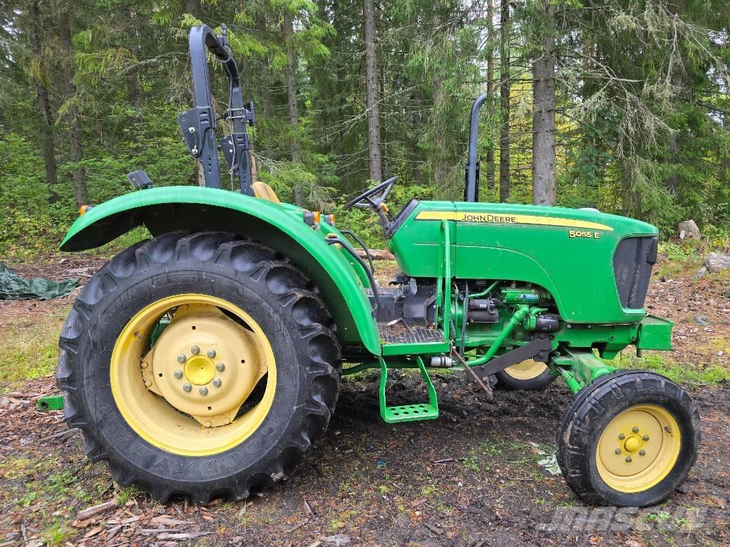 John Deere 5055 E Traktorok