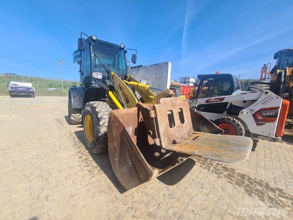 Komatsu WA 100 M Gumikerekes homlokrakodók