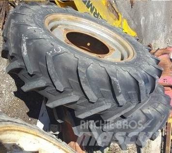  Pneus 12.4R24 Gumiabroncsok, kerekek és felnik