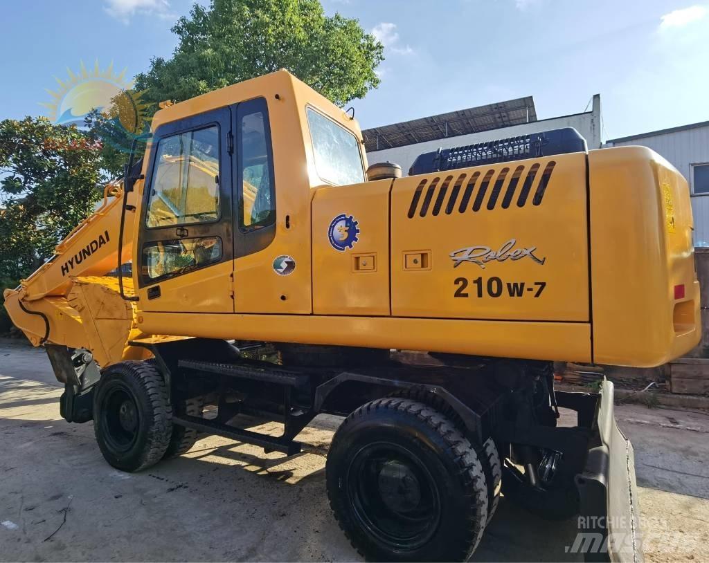 Hyundai R210W-7 Gumikerekes kotrók