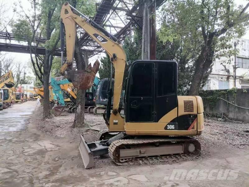 CAT 306 Mini kotrók < 7t