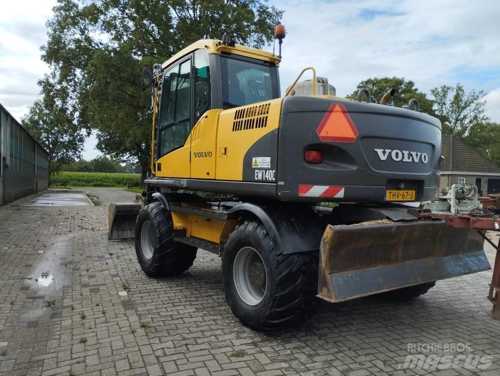Volvo EW 140 C Gumikerekes kotrók