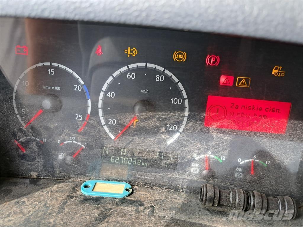 Scania P310 + HR Platós / Ponyvás teherautók