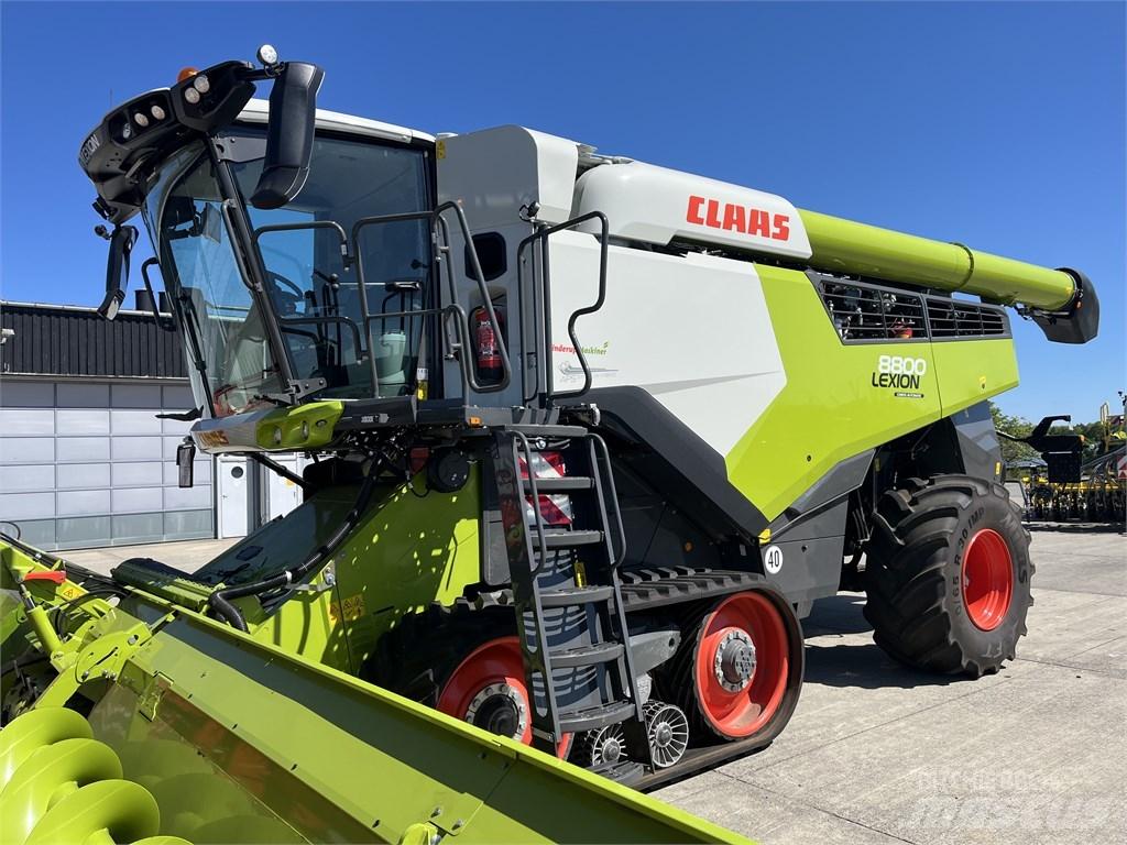 CLAAS Lexion 8800TT Kombájnok
