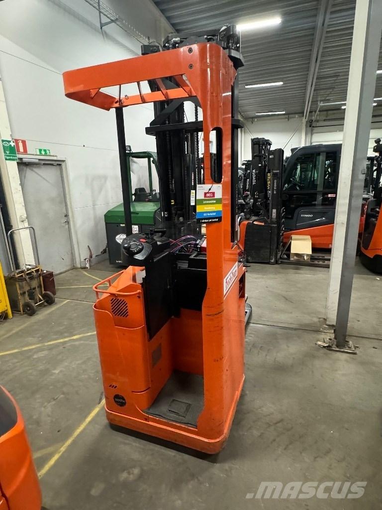 Toyota SSE160 Elektromos gyalogkíséretű targoncák