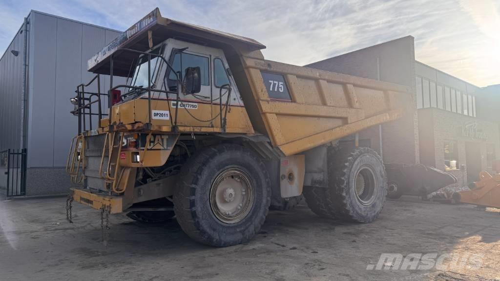 CAT 775 D Nehézdömper