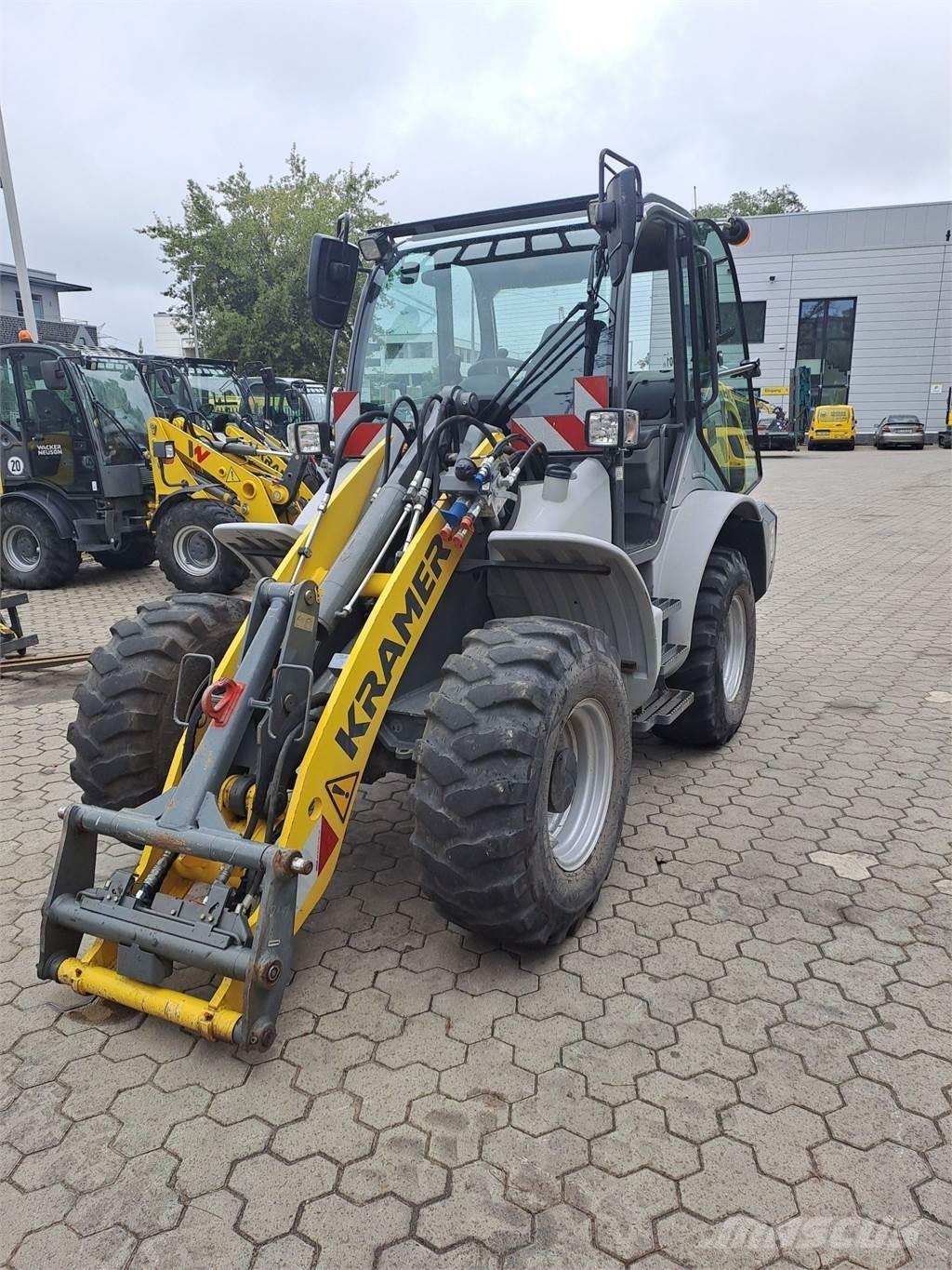Kramer 8105 Gumikerekes homlokrakodók
