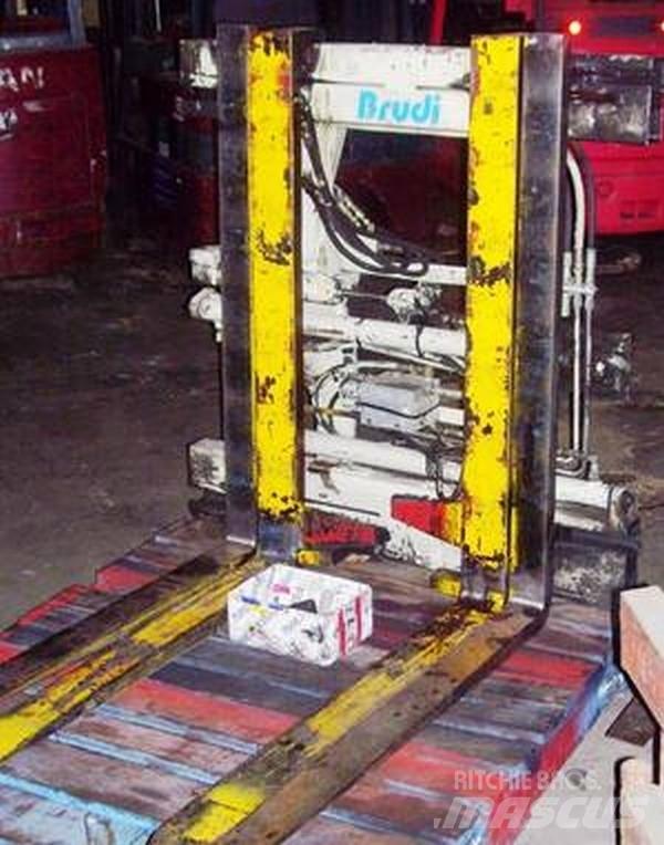  Twin pallet handler Kézi raklapemelő