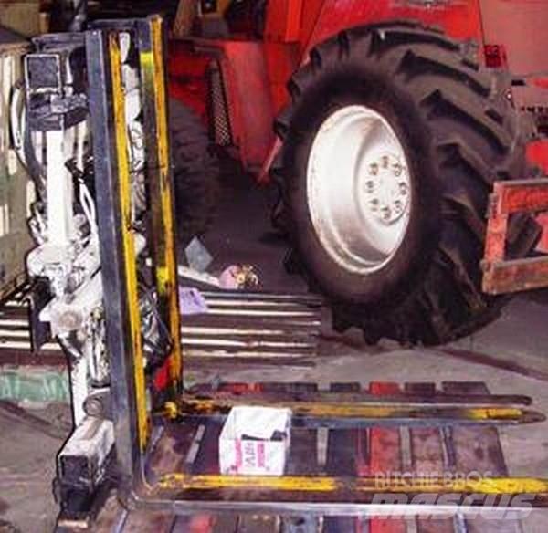  Twin pallet handler Kézi raklapemelő