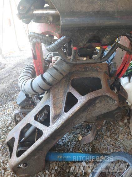 Komatsu C123 Betakarító fejek