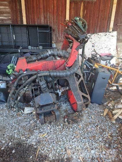 Komatsu C123 Betakarító fejek