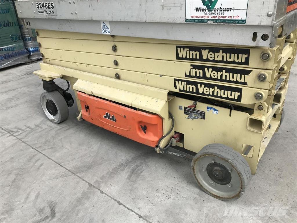 JLG 3246ES (1240) Ollós emelők