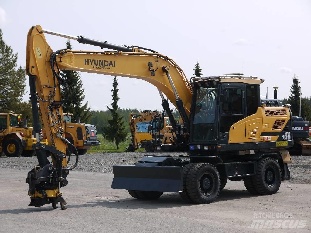 Hyundai HW 180 Gumikerekes kotrók