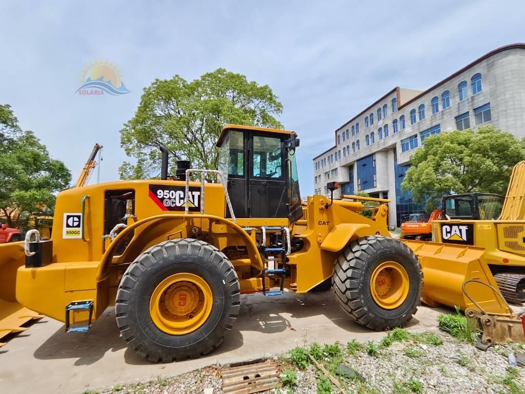 CAT 950 GC Gumikerekes homlokrakodók