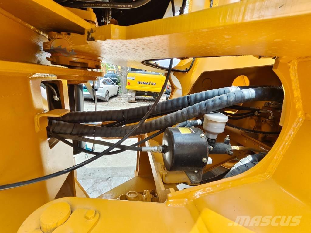 CAT 950 GC Gumikerekes homlokrakodók