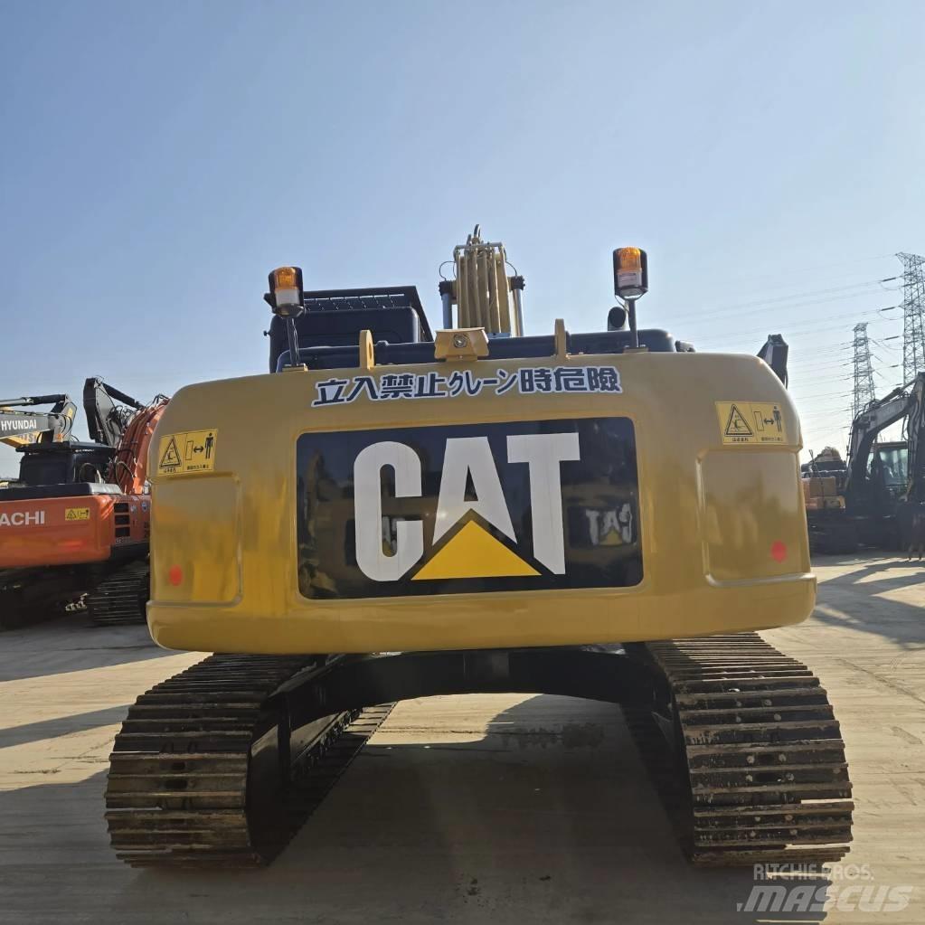CAT 323 D L Közepes (midi) kotrók 7 t - 12 t