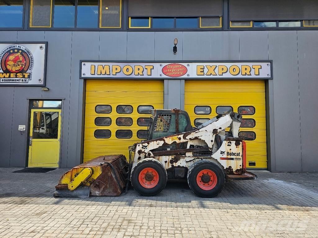 Bobcat S850 Gumikerekes homlokrakodók
