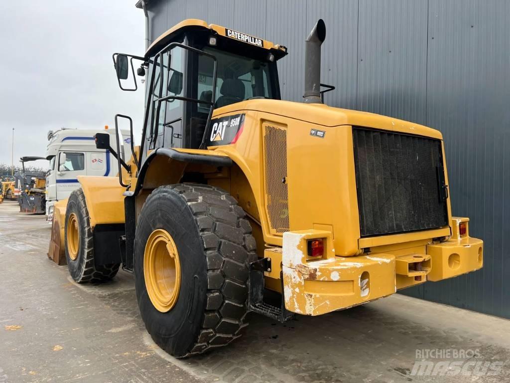 CAT 950H Gumikerekes homlokrakodók