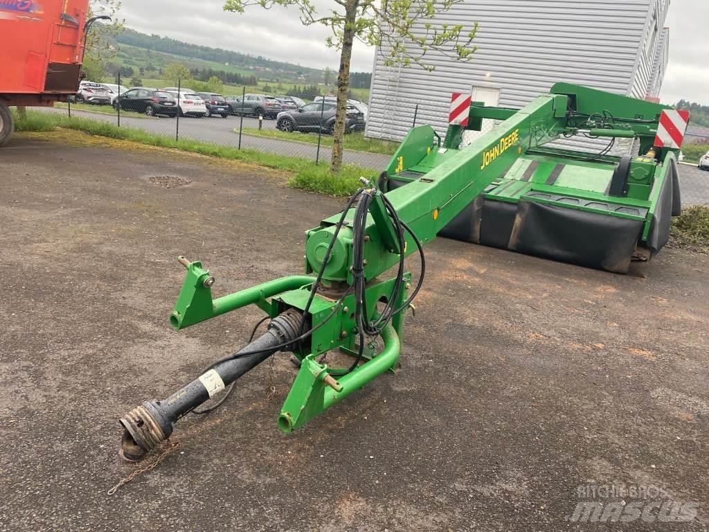 John Deere 730 Vontatott pázsitnyírók