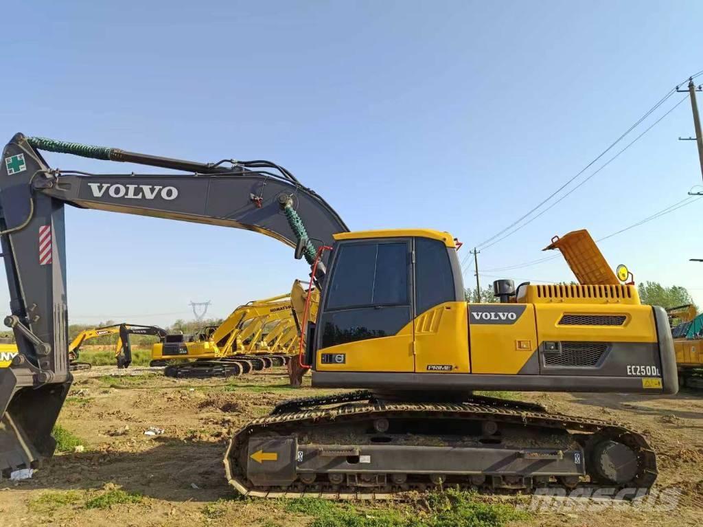 Volvo EC 250 D L Lánctalpas kotrók