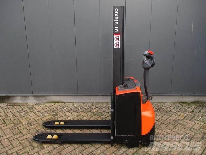 BT SWE 080L Gyalogkíséretű targonca