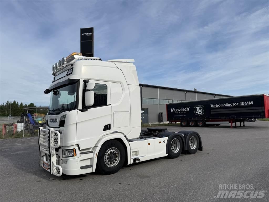 Scania R520 6X2 Nyergesvontatók