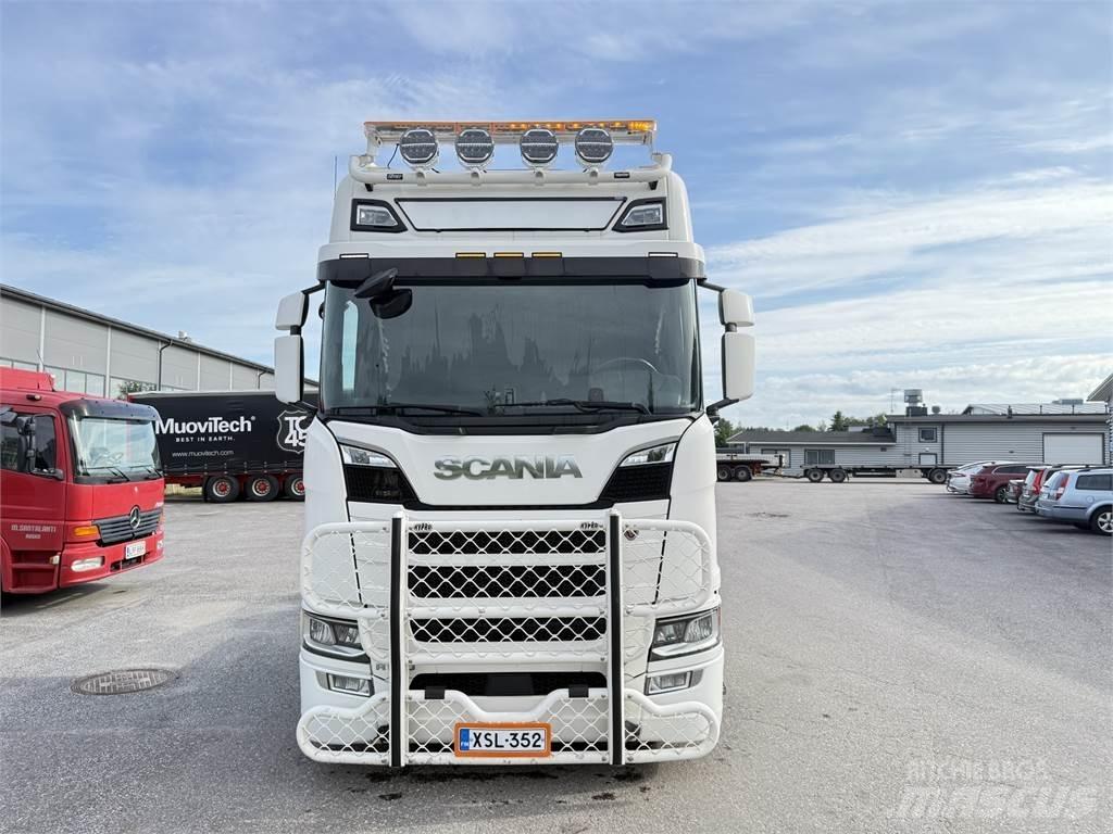 Scania R520 6X2 Nyergesvontatók