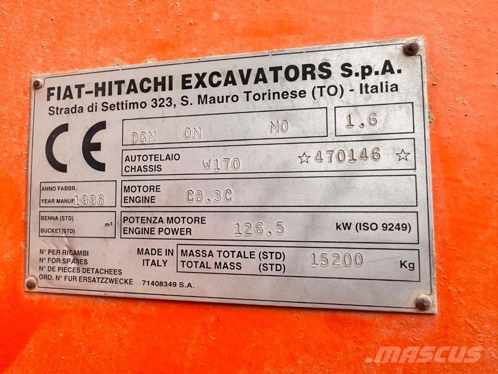Hitachi W 170 Gumikerekes homlokrakodók