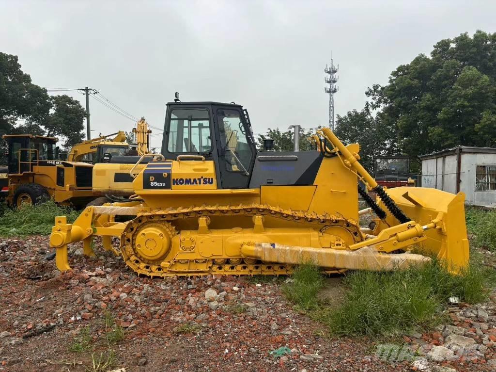 Komatsu D 85 E-12 lánctalpas dózerek