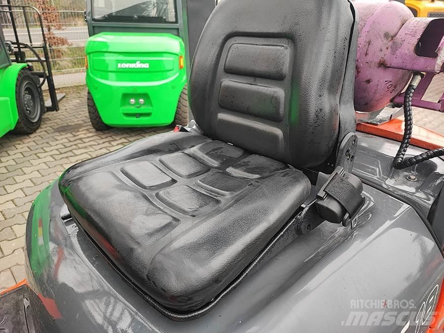 Toyota 42-7FGF18 Gázüzemű targoncák