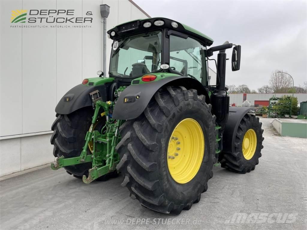 John Deere 6215R Traktorok