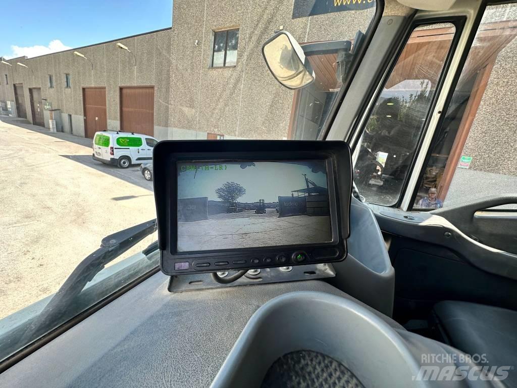 Iveco Trakker 410 Billenő teherautók